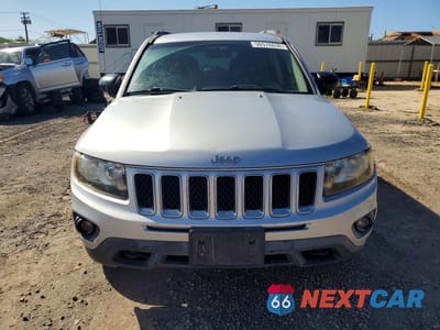 Piąte zdjęcie samochodu w środku: 2013 JEEP COMPASS SPORT VIN:1C4NJDBB7DD177345 - miniatura