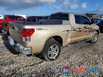Trzecie zdjęcie samochodu z tyłu: 2010 TOYOTA TUNDRA DOUBLE CAB SR5 VIN:5TFRU5F14AX020723 - miniatura