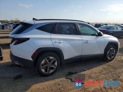 Trzecie zdjęcie samochodu z tyłu: 2025 HYUNDAI TUCSON SEL VIN:3KMJC3DE9SE006938 - miniatura