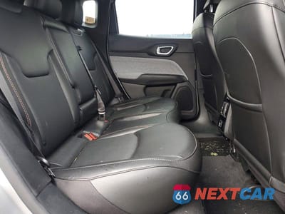 Zdjęcie 11 z 14 samochodu: 2023 JEEP COMPASS LATITUDE LUX VIN:3C4NJDFN9PT541445 - miniatura