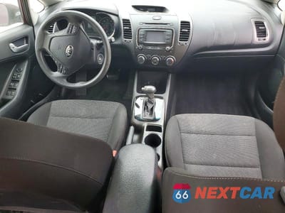 Zdjęcie 8 z 13 samochodu: 2018 KIA FORTE LX VIN:3KPFK4A79JE269906 - miniatura