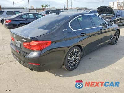 Trzecie zdjęcie samochodu z tyłu: 2019 BMW 530E VIN:WBAJA9C52KB399446 - miniatura