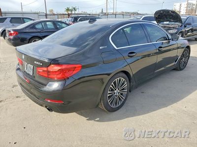 Trzecie zdjęcie samochodu z tyłu: 2019 BMW 530E VIN:WBAJA9C52KB399446 - miniatura
