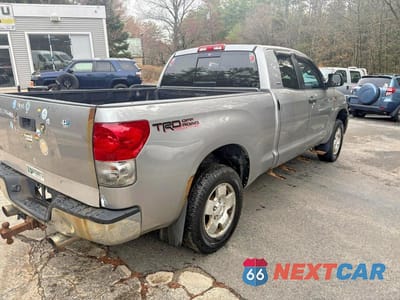 Czwarte zdjęcie samochodu z boku: 2008 TOYOTA TUNDRA SR5 VIN:5TBBV54158S503664 - miniatura