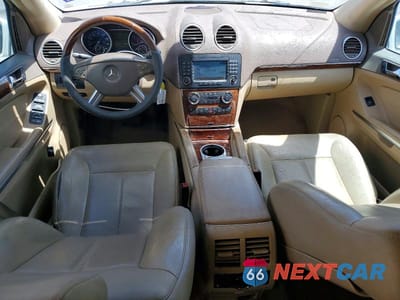 Zdjęcie 8 z 13 samochodu: 2008 MERCEDES-BENZ GL 550 4MATIC VIN:4JGBF86E98A373354 - miniatura