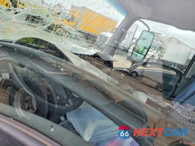 Zdjęcie 8 z 11 samochodu: 2022 ISUZU NRR VIN:JALE5W162N7306126 - miniatura