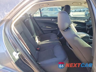 Zdjęcie 10 z 12 samochodu: 2020 CHRYSLER 300 TOURING VIN:2C3CCAAG7LH220536 - miniatura