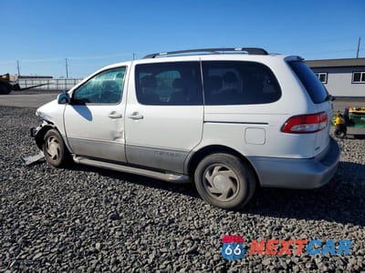 Drugie zdjęcie samochodu z przodu: 2002 TOYOTA SIENNA XLE VIN:4T3ZF13C82U444386 - miniatura