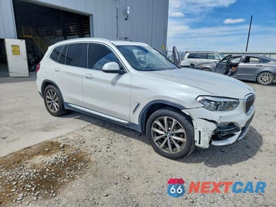 Czwarte zdjęcie samochodu z boku: 2019 BMW X3 SDRIVE30I VIN:5UXTR7C58KLR51419 - miniatura