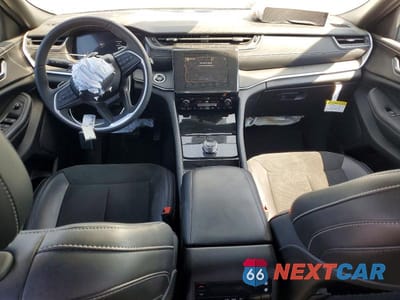 Zdjęcie 8 z 13 samochodu: 2023 JEEP GRAND CHEROKEE L LAREDO VIN:1C4RJKAG0P8842070 - miniatura