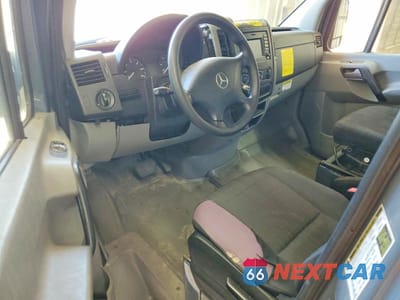 Zdjęcie 8 z 13 samochodu: 2018 MERCEDES BENZ SPRINTER 2500 DELIVERY VAN VIN:WD3PE7CD5JP622748 - miniatura