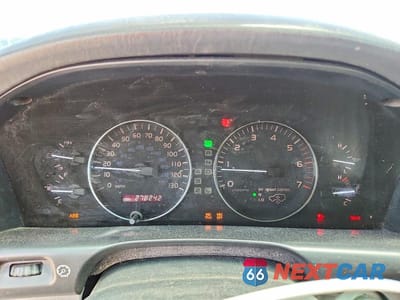 Zdjęcie 9 z 13 samochodu: 2005 LEXUS LX 470 VIN:JTJHT00W453549086 - miniatura