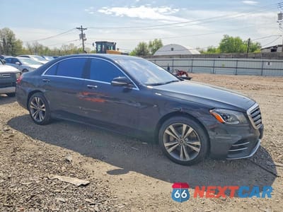 Czwarte zdjęcie samochodu z boku: 2019 MERCEDES-BENZ S 560 4MATIC VIN:WDDUG8GB1KA489000 - miniatura