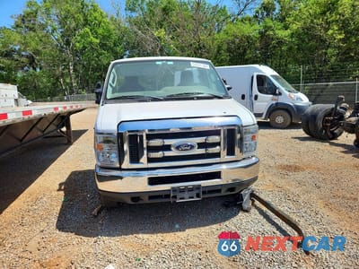 Piąte zdjęcie samochodu w środku: 2018 FORD E450 TRUCK CAB AND CHASSIS VIN:1FDXE4FS9JDC23210 - miniatura