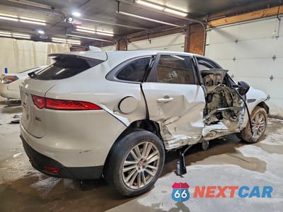 Trzecie zdjęcie samochodu z tyłu: 2018 JAGUAR F-PACE PREMIUM VIN:SADCJ2GX3JA238188 - miniatura