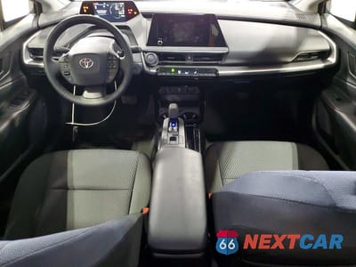 Zdjęcie 8 z 13 samochodu: 2025 TOYOTA PRIUS LE VIN:JTDACAAU9S3060783 - miniatura