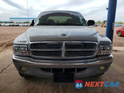 Piąte zdjęcie samochodu w środku: 2003 DODGE DAKOTA QUAD SLT VIN:1D7HL48N43S133988 - miniatura