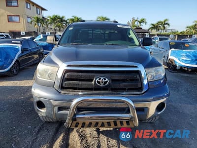 Piąte zdjęcie samochodu w środku: 2010 TOYOTA TUNDRA GRADE VIN:5TFUM5F10AX005565 - miniatura