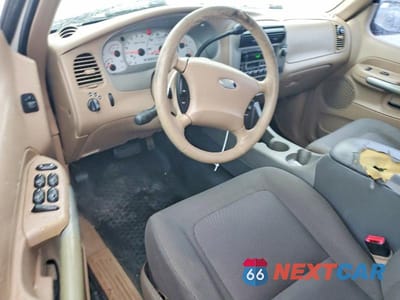 Zdjęcie 8 z 12 samochodu: 2002 FORD EXPLORER SPORT TRAC VIN:1FMZU67E62UC18824 - miniatura