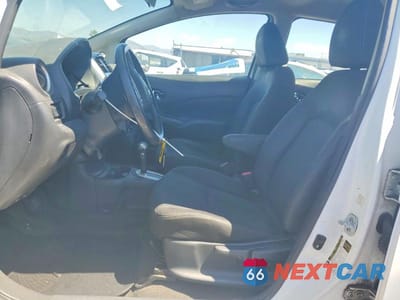 Zdjęcie 7 z 12 samochodu: 2016 NISSAN VERSA NOTE SV VIN:3N1CE2CP1GL377732 - miniatura