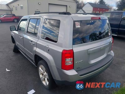 Trzecie zdjęcie samochodu z tyłu: 2015 JEEP PATRIOT LATITUDE VIN:1C4NJRFB9FD290370 - miniatura
