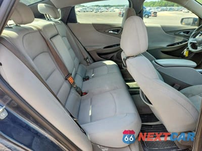 Zdjęcie 10 z 12 samochodu: 2021 CHEVROLET MALIBU LT VIN:1G1ZD5ST0MF027985 - miniatura