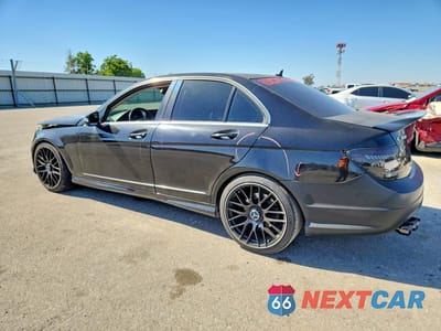 Drugie zdjęcie samochodu z przodu: 2010 MERCEDES-BENZ C 300 VIN:WDDGF5EB9AR113730 - miniatura