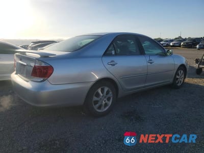 Trzecie zdjęcie samochodu z tyłu: 2005 TOYOTA CAMRY XLE VIN:4T1BE30K75U100430 - miniatura