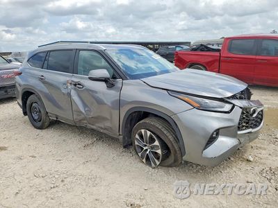 Czwarte zdjęcie samochodu z boku: 2026 TOYOTA HIGHLA XLE VIN:5TDKDRBH6TS598522 - miniatura