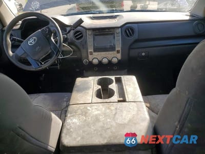 Zdjęcie 8 z 12 samochodu: 2014 TOYOTA TUNDRA SR VIN:5TFCY5F17EX016715 - miniatura