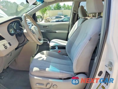 Zdjęcie 7 z 13 samochodu: 2011 TOYOTA SIENNA VIN:5TDKK3DC9BS155235 - miniatura