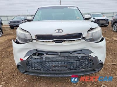 Piąte zdjęcie samochodu w środku: 2014 KIA SOUL + VIN:KNDJP3A50E7057311 - miniatura