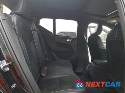 Zdjęcie 10 z 13 samochodu: 2021 VOLVO XC40 T5 R-DESIGN VIN:YV4162UM8M2526850 - miniatura