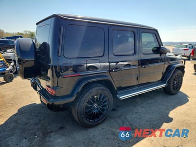 Trzecie zdjęcie samochodu z tyłu: 2021 MERCEDES-BENZ G 550 VIN:W1NYC6BJ9MX400535 - miniatura