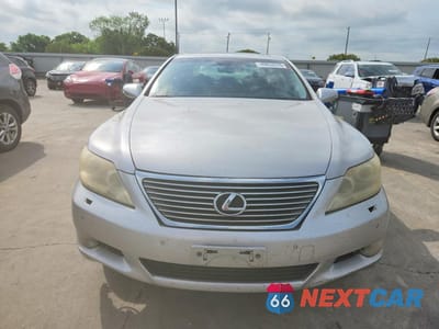 Piąte zdjęcie samochodu w środku: 2011 LEXUS LS 460 VIN:JTHBL5EF0B5107225 - miniatura
