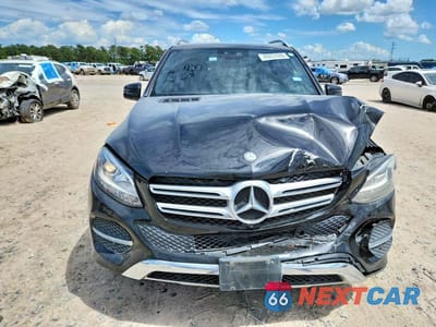 Piąte zdjęcie samochodu w środku: 2016 MERCEDES-BENZ GLE 350 VIN:4JGDA5JB6GA811507 - miniatura