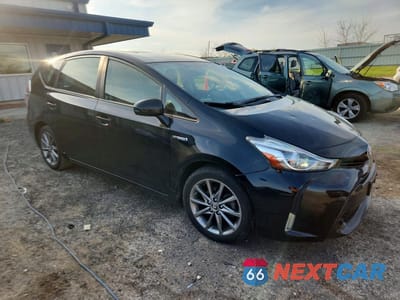 Czwarte zdjęcie samochodu z boku: 2015 TOYOTA PRIUS V FIVE VIN:JTDZN3EU1FJ034439 - miniatura
