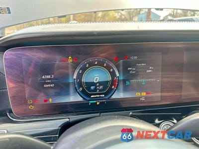 Zdjęcie 8 z 10 samochodu: 2019 MERCEDES-BENZ E 63 AMG-S 4MATIC VIN:WDDZF8KB3KA508341 - miniatura