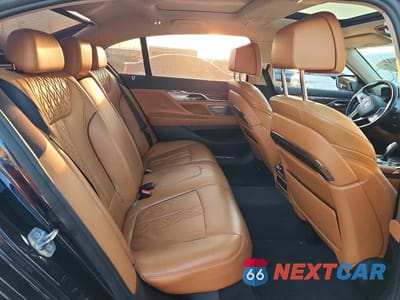 Zdjęcie 10 z 12 samochodu: 2016 BMW 750 XI VIN:WBA7F2C5XGG417172 - miniatura