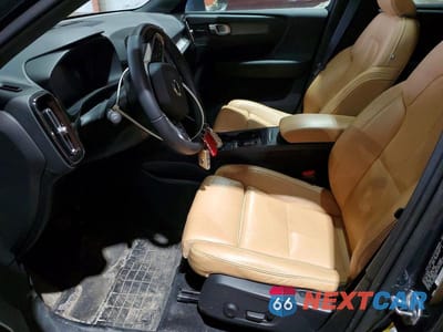 Zdjęcie 7 z 13 samochodu: 2019 VOLVO XC40 T5 INSCRIPTION VIN:YV4162UL6K2126001 - miniatura