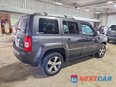Trzecie zdjęcie samochodu z tyłu: 2016 JEEP PATRIOT LATITUDE VIN:1C4NJRFB3GD586101 - miniatura