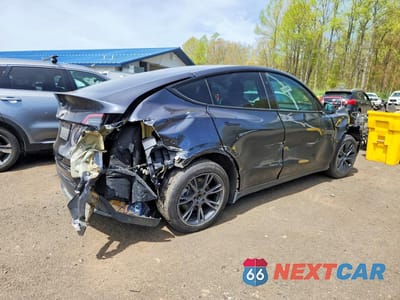 Trzecie zdjęcie samochodu z tyłu: 2024 TESLA MODEL Y VIN:7SAYGDEE8RF160817 - miniatura