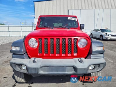 Piąte zdjęcie samochodu w środku: 2018 JEEP WRANGLER UNLIMITED SPORT VIN:1C4HJXDN3JW324010 - miniatura