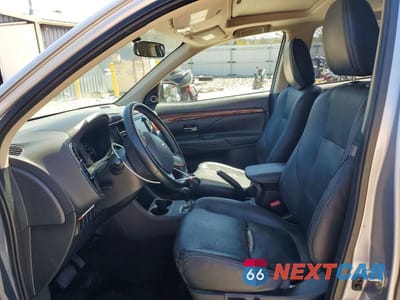 Zdjęcie 7 z 13 samochodu: 2015 MITSUBISHI OUTLANDER SE VIN:JA4AZ3A35FZ011126 - miniatura