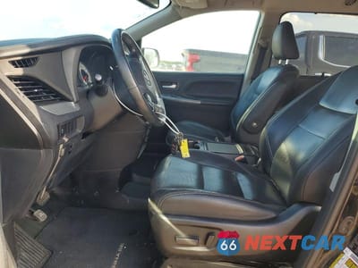 Zdjęcie 7 z 13 samochodu: 2018 TOYOTA SIENNA SE 8-PASSENGER VIN:5TDXZ3DCXJS916130 - miniatura