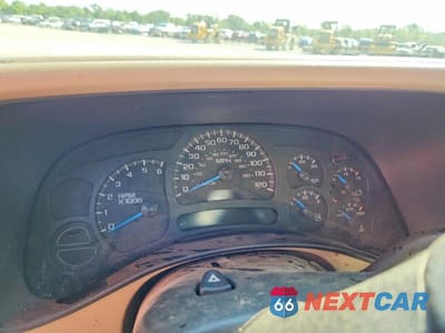 Zdjęcie 9 z 14 samochodu: 2004 CHEVROLET SUBURBAN K1500 VIN:3GNFK16Z14G313437 - miniatura