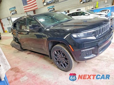 Czwarte zdjęcie samochodu z boku: 2025 JEEP GRAND CHEROKEE VIN:1C4RJKEG5S8736362 - miniatura