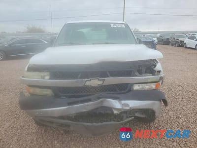 Piąte zdjęcie samochodu w środku: 2002 CHEVROLET SILVERADO K2500 HEAVY DUTY VIN:1GCHK23U12F219394 - miniatura