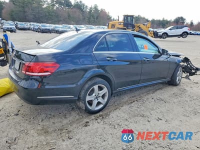 Trzecie zdjęcie samochodu z tyłu: 2016 MERCEDES-BENZ E 350 4MATIC VIN:WDDHF8JB5GB171556 - miniatura
