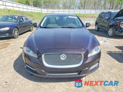 Piąte zdjęcie samochodu w środku: 2013 JAGUAR XJ VIN:SAJWA1C78D8V41800 - miniatura